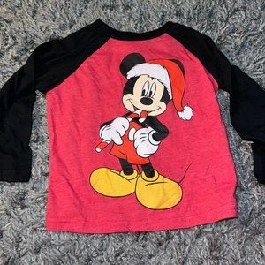 Mickey Mouse holiday 2T shirt ❤️🎄💚